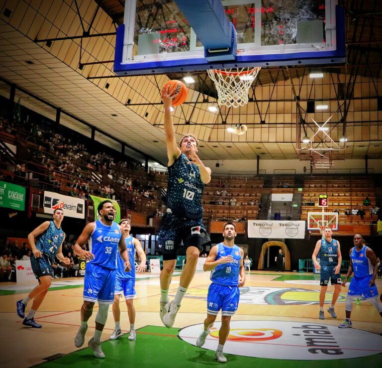 Galería de imágenes: Bueno Arenas Albacete Basket vs Class Basket San Antoni Ibiza 25-10-2025