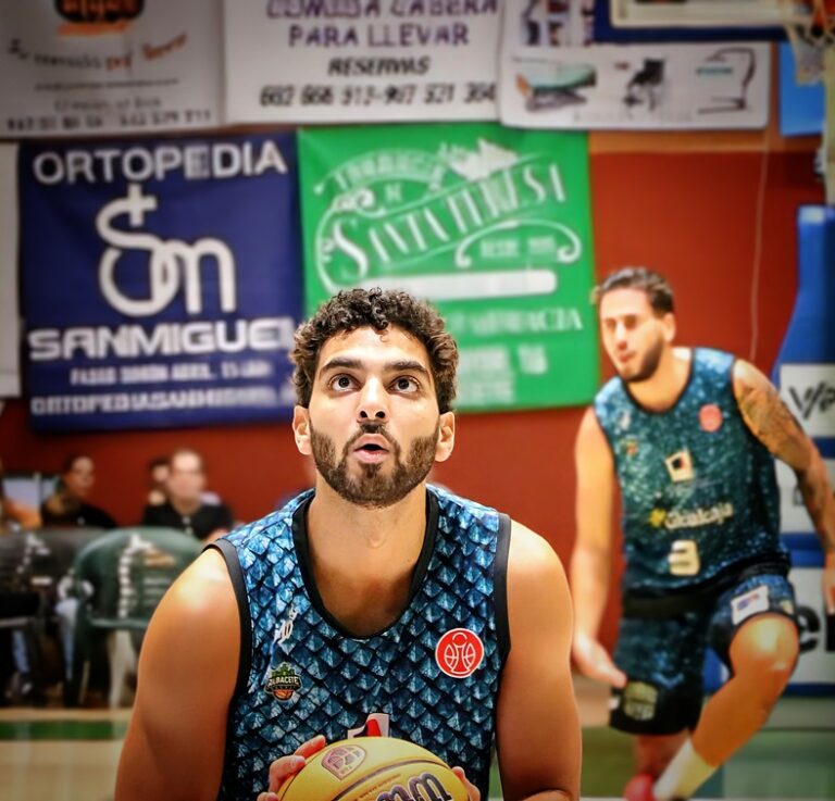 Galería de imágenes: Bueno Arenas Albacete Basket vs Lobe Huesca La Magia 18-10-2025