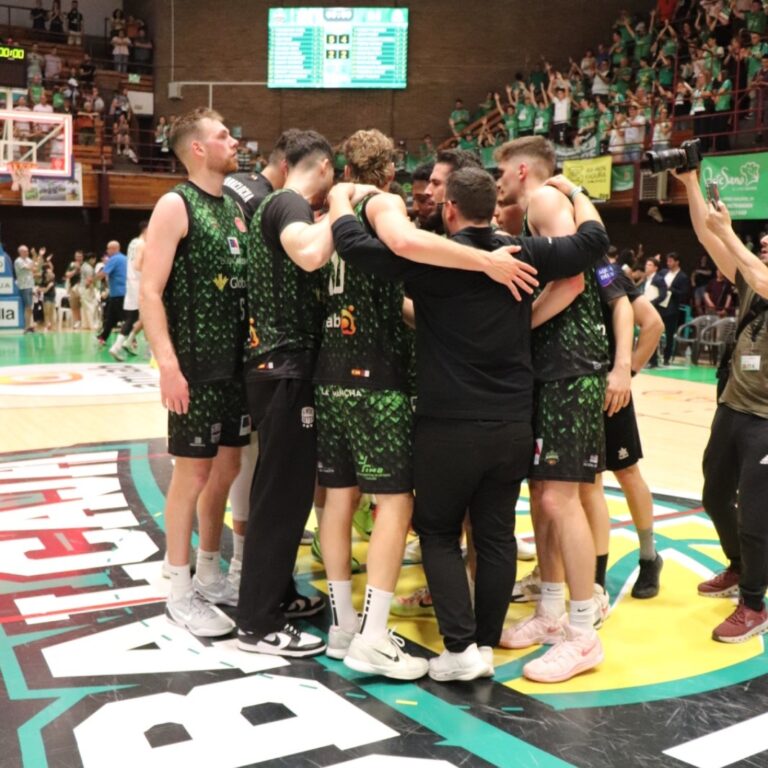 El Bueno Arenas Albacete Basket un paso más cerca del ascenso tras ganar al Amics Castelló en el Pabellón del Parque (70-64)